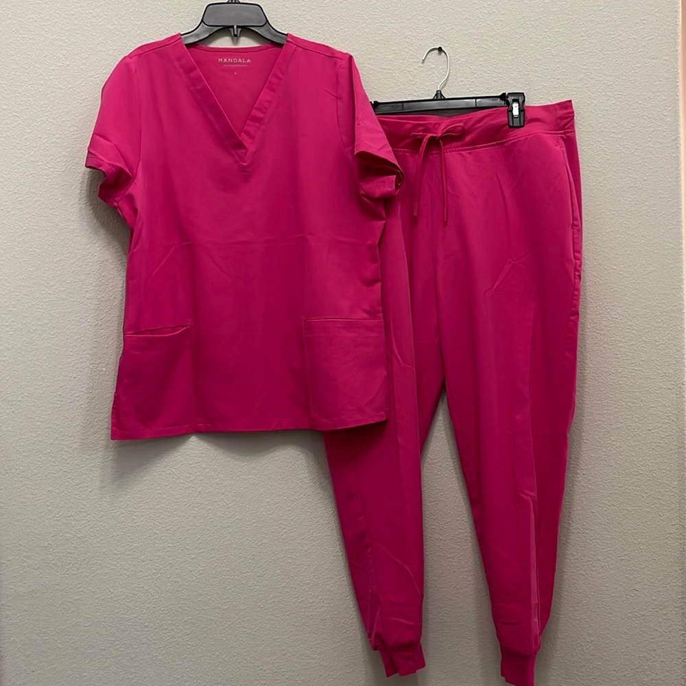 Fuchsia Mandala Scrub Set